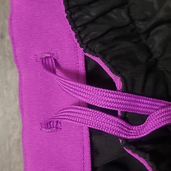 3/15❤️Adidas Climate Lined shorts. XS - Picture 10 of 10